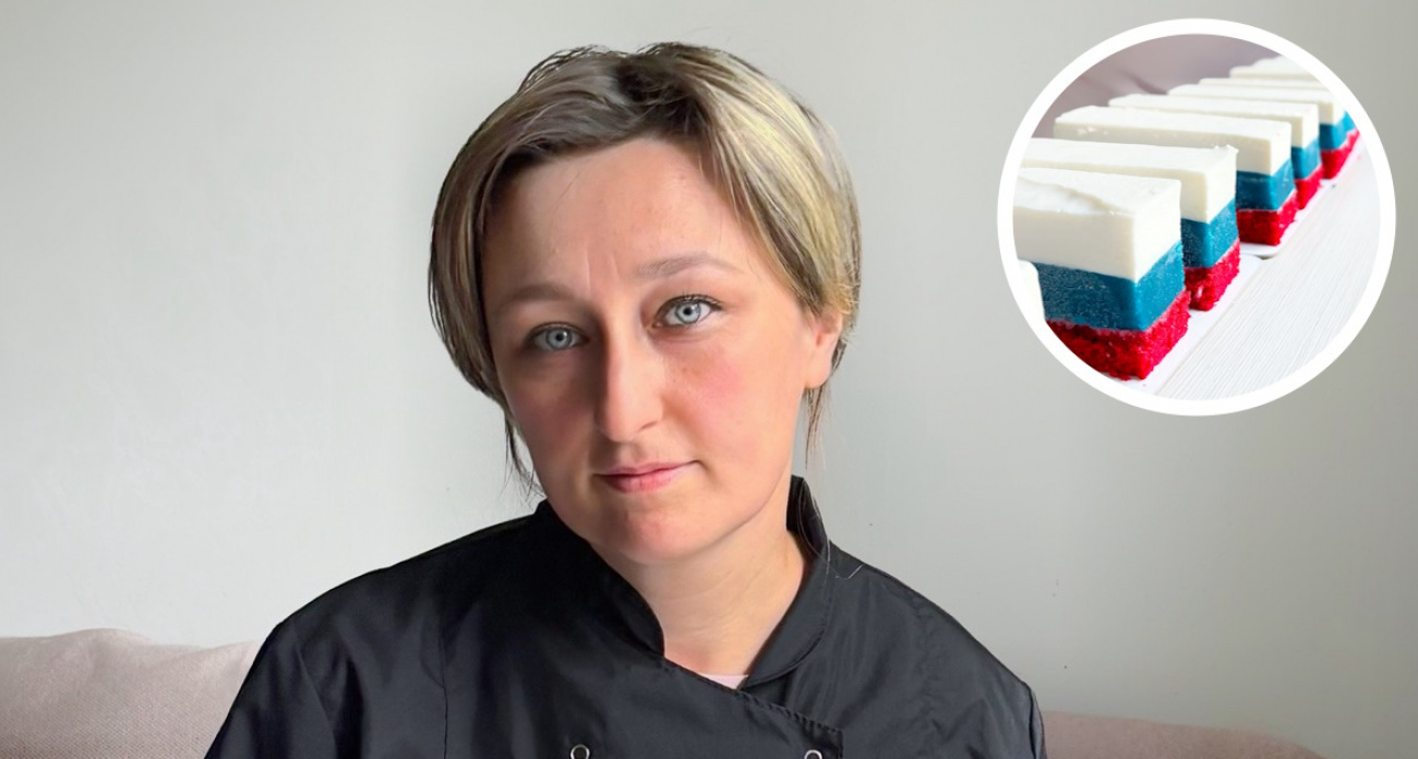 Ко Дню флага России кондитер из Чувашии приготовила десерты в виде триколора для семей участников СВО