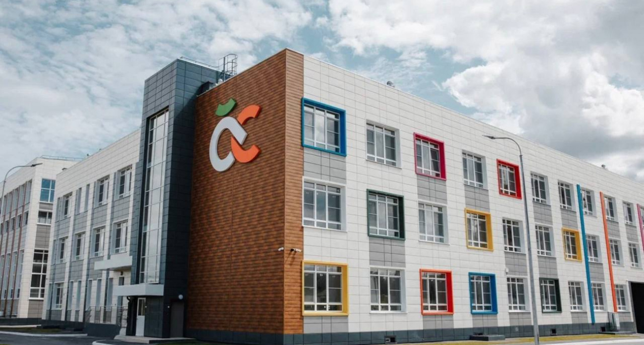 Три новые школы одновременно открыли свои двери для детей в Чувашии