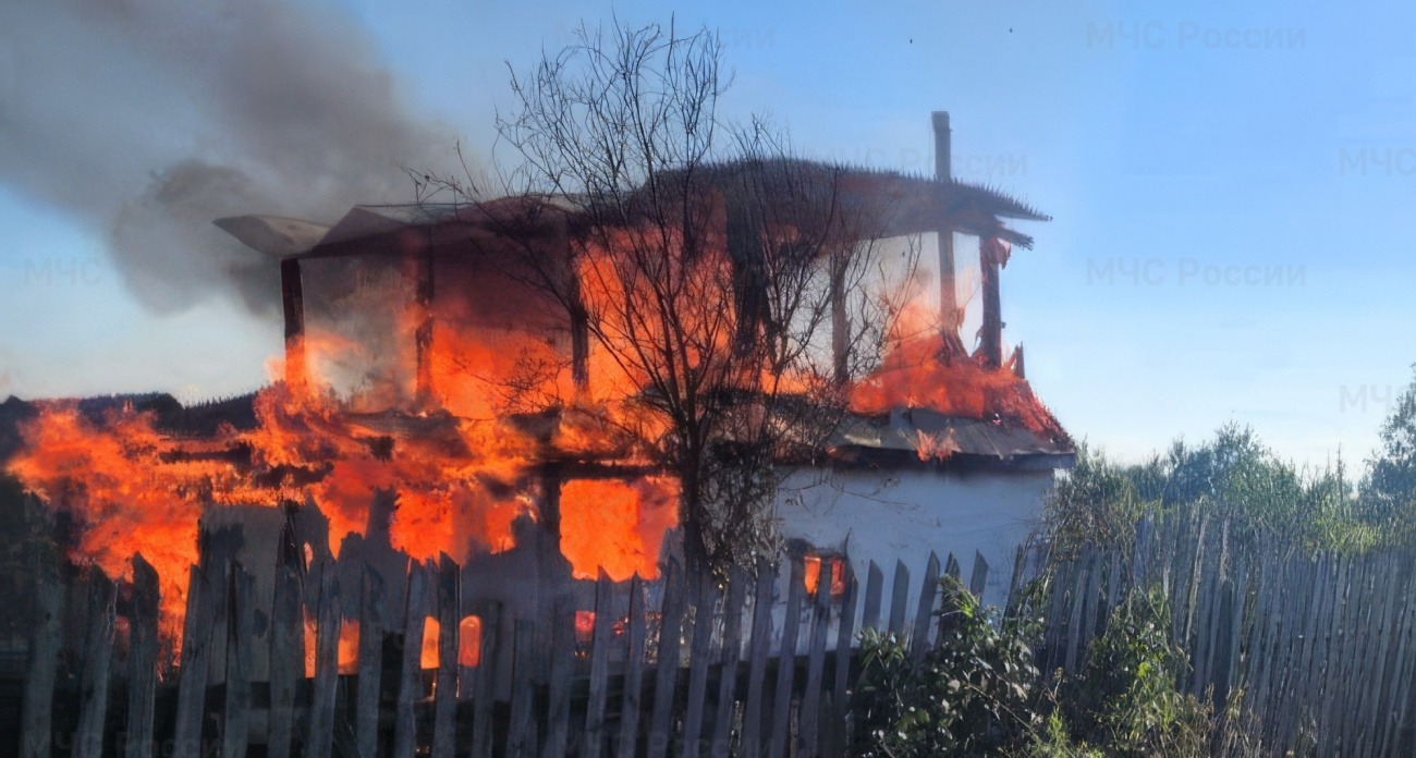 В Чувашии дотла сгорел дачный дом