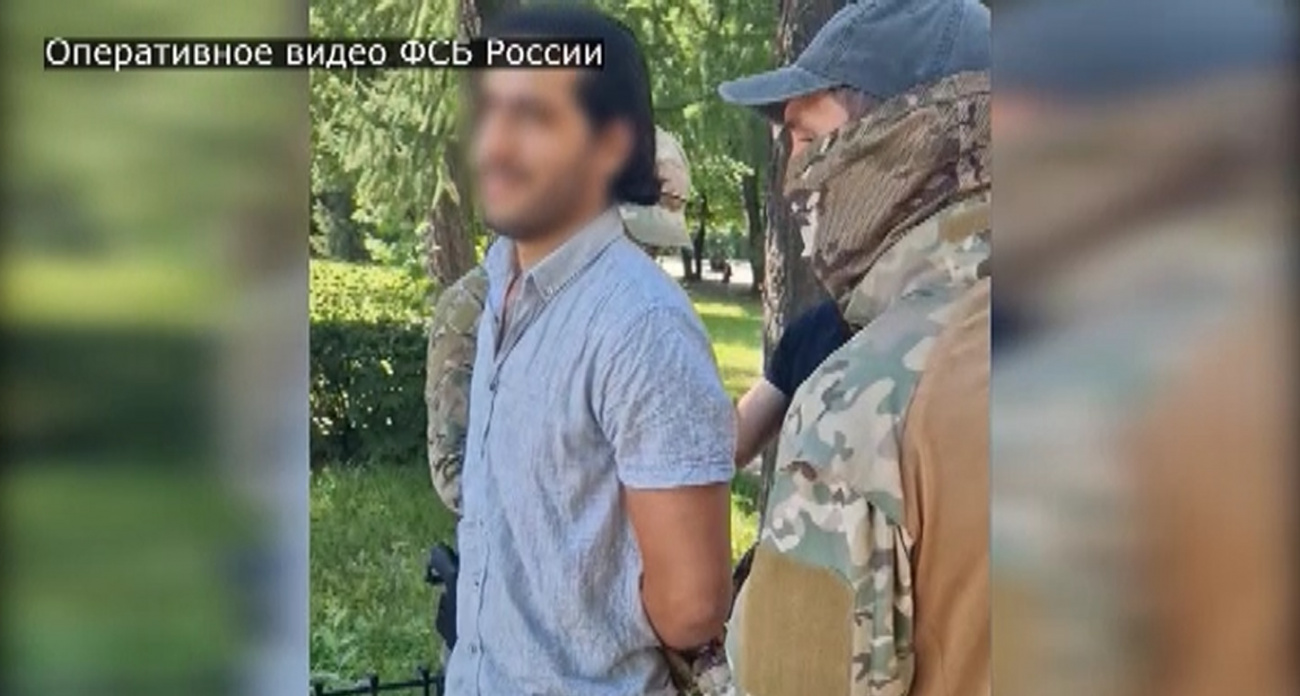 В Чебоксарах сотрудники ФСБ задержали иностранного студента, который призывал к терактам и оправдывал террористов