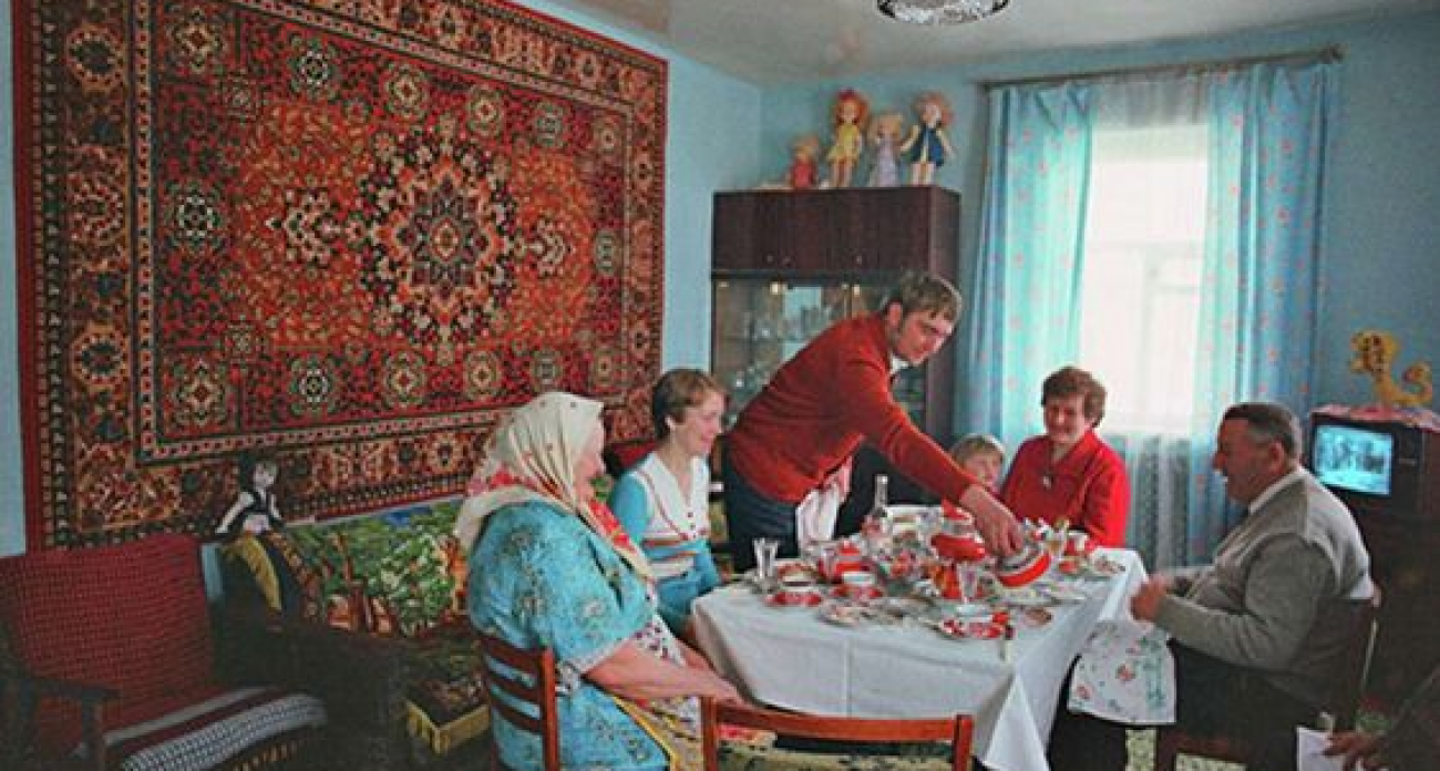 Вот зачем в СССР вешали ковры на стены: это была очень важная традиция – почему