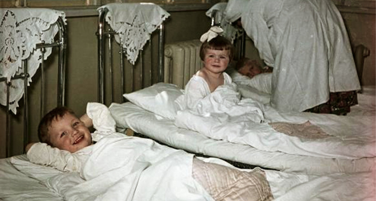 Вот зачем в СССР шили пододеяльники с ромбом по центру: наверняка каждый помнит такие одеяла 