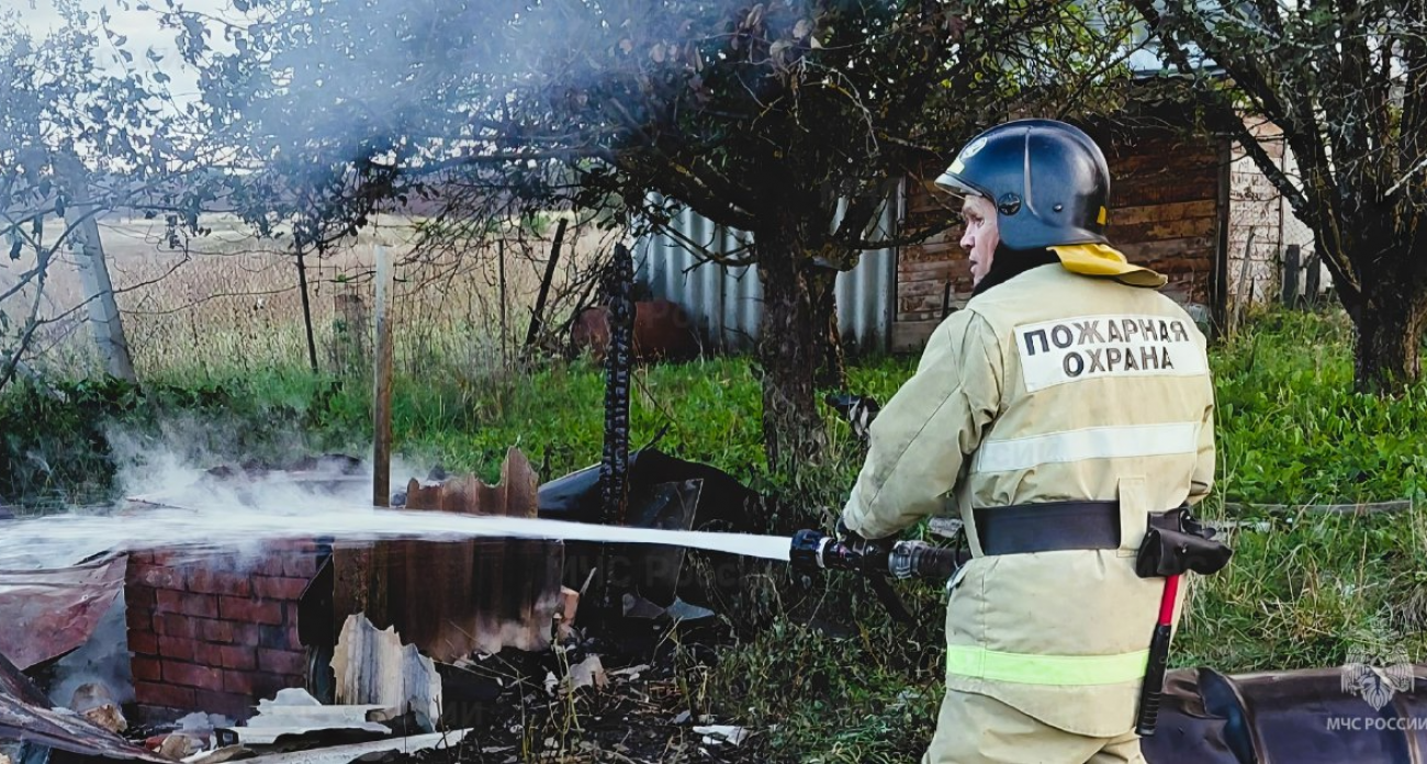 Пожар в Чувашии оставил от дачного дома только остов