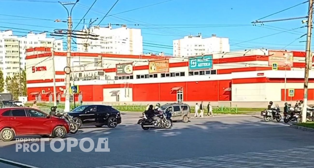 В Новочебоксарске заметили свадьбу на мотобайках 