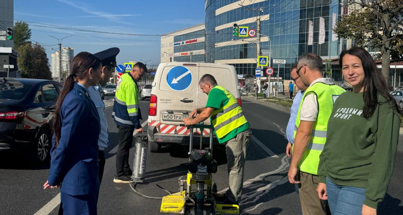 Дорогу на улице Калинина в Чебоксарах отремонтировали досрочно и с превышением норм по толщине асфальта