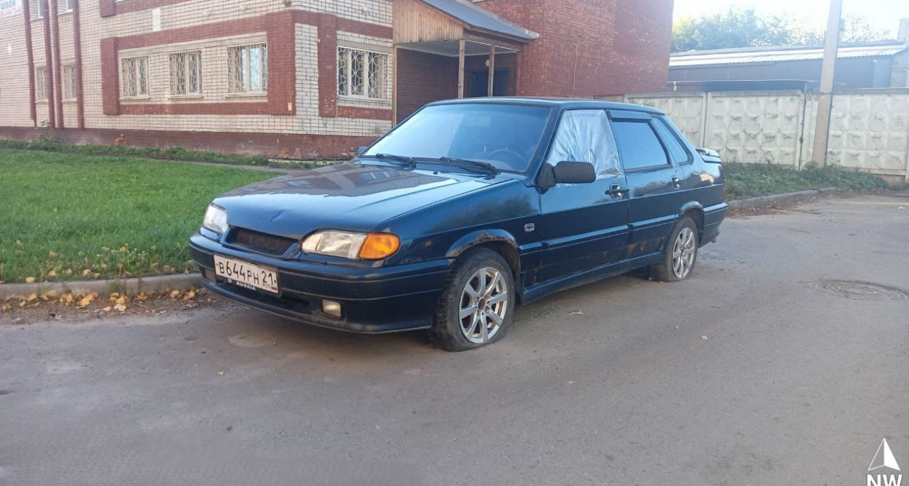 Власти Чебоксар опубликовали фото девяти машин во дворах города, которые скоро заберут на штрафстоянку