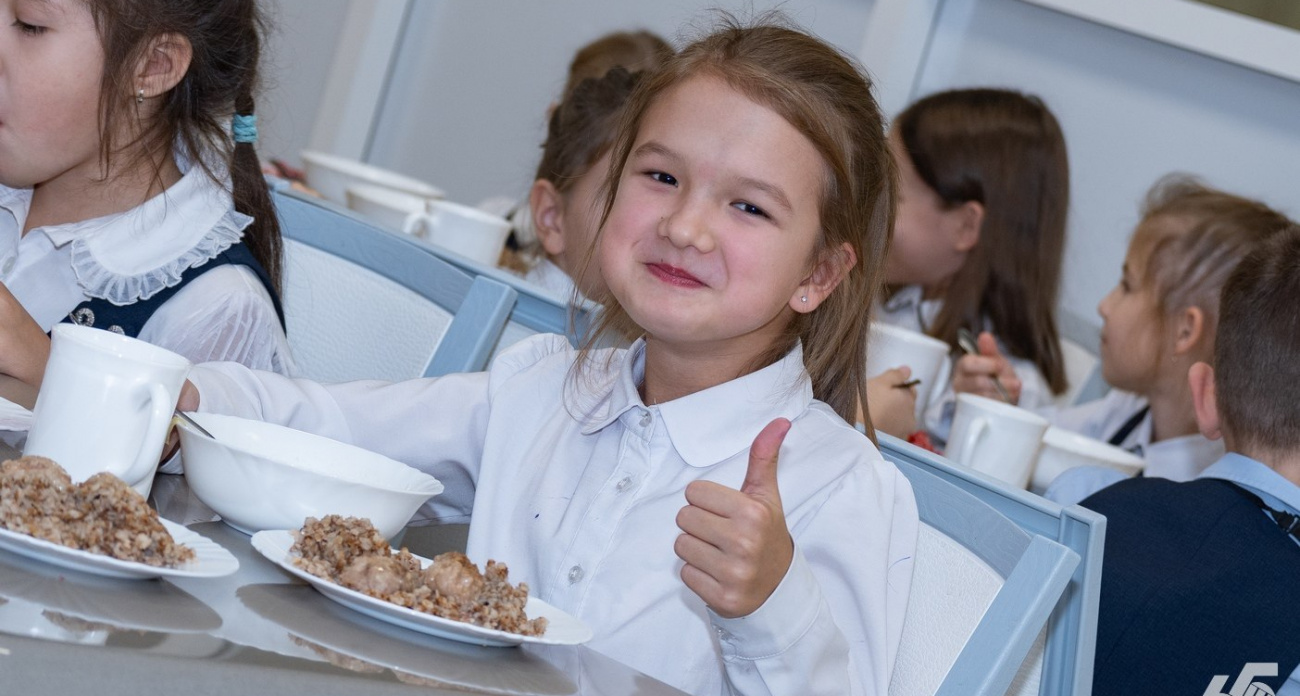 В Чувашии назвали две школы, где детей кормят лучше всего