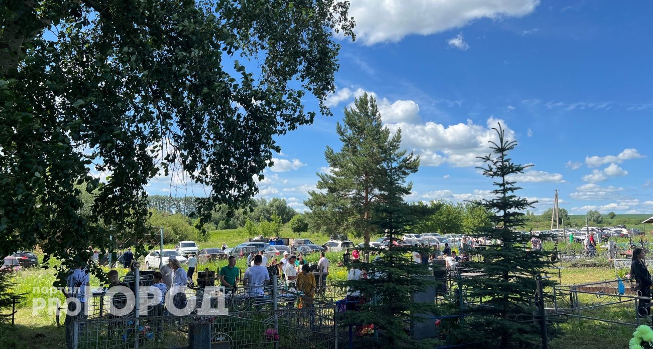 На кладбищах одного из районов Чувашии мусорные площадки появились только после проверки