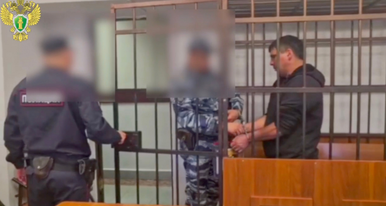 Чувашского начальника стройки осудили за передачу 100 тысяч рублей сотруднику ФСБ