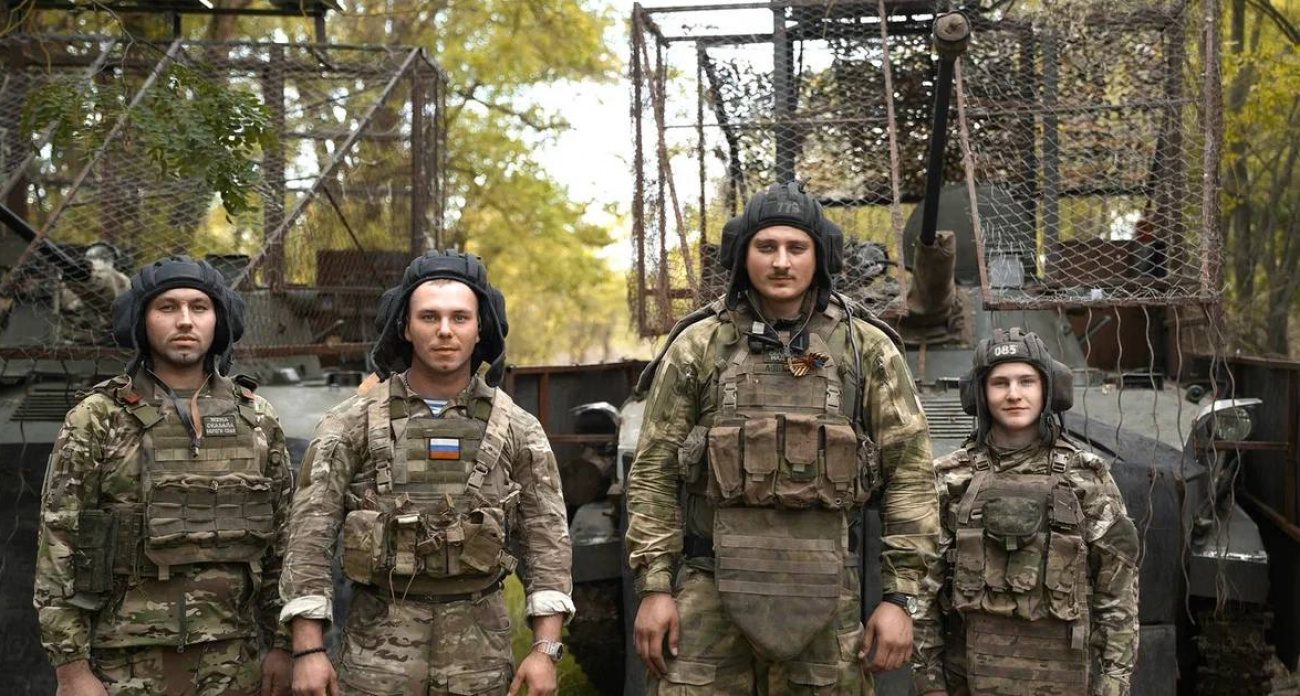 Десантник из Чувашии показал, как бойцы защищают боевые машины от вражеских дронов в зоне СВО