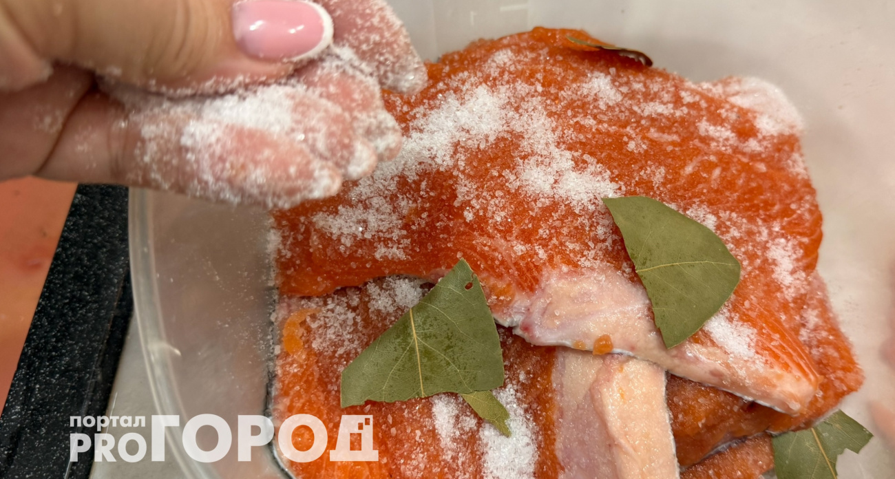 Покупаю самую дешевую красную рыбу и делаю из нее форель: рецепт умыкнула из дорогого ресторана