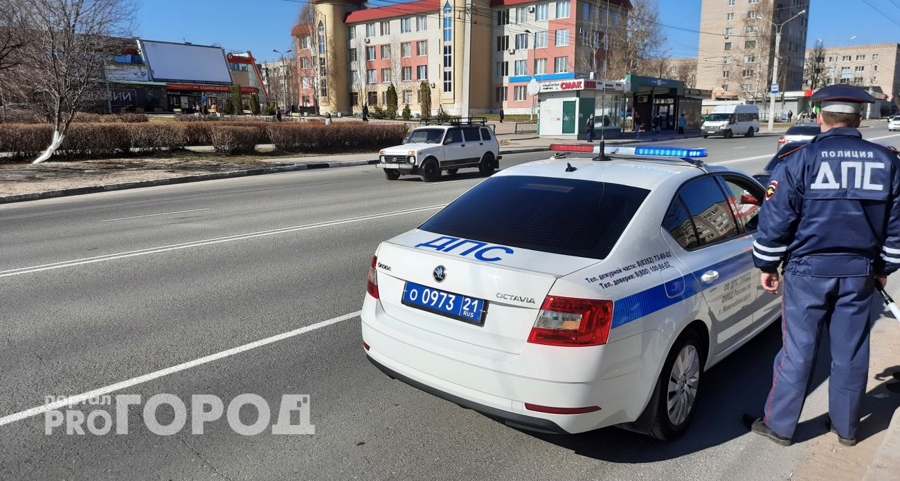 У женщины, продавшей поддельные права жителю Чувашии, забрали полученные за услугу деньги