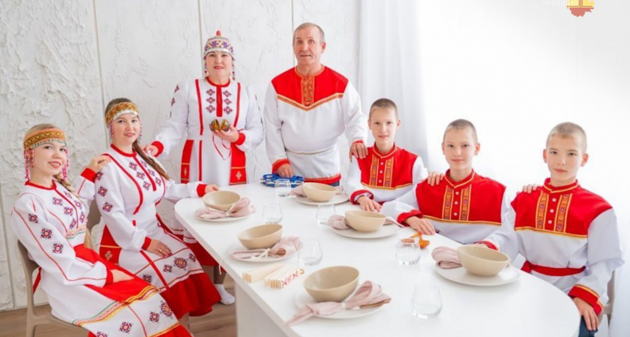 Семья из Чувашии стала победителем Всероссийского конкурса "Семья года – 2025"