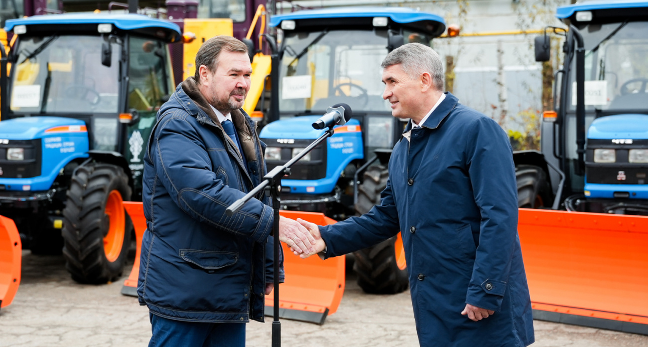 Власти закупили 23 чувашских трактора для городов и районов Чувашии
