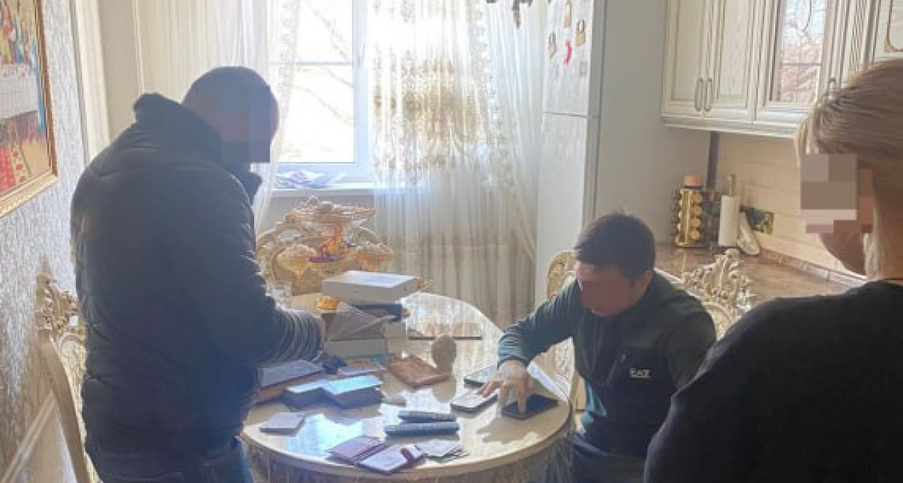 Уроженка Чувашии заплатила больше 130 тысяч рублей за "снятие проклятья"