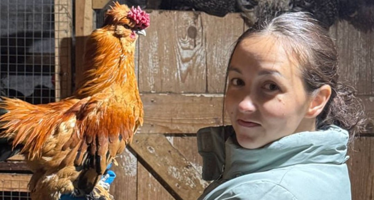 Мать двоих детей оставила карьеру юриста в Москве и вернулась в чувашскую глубинку, чтобы разводить кур