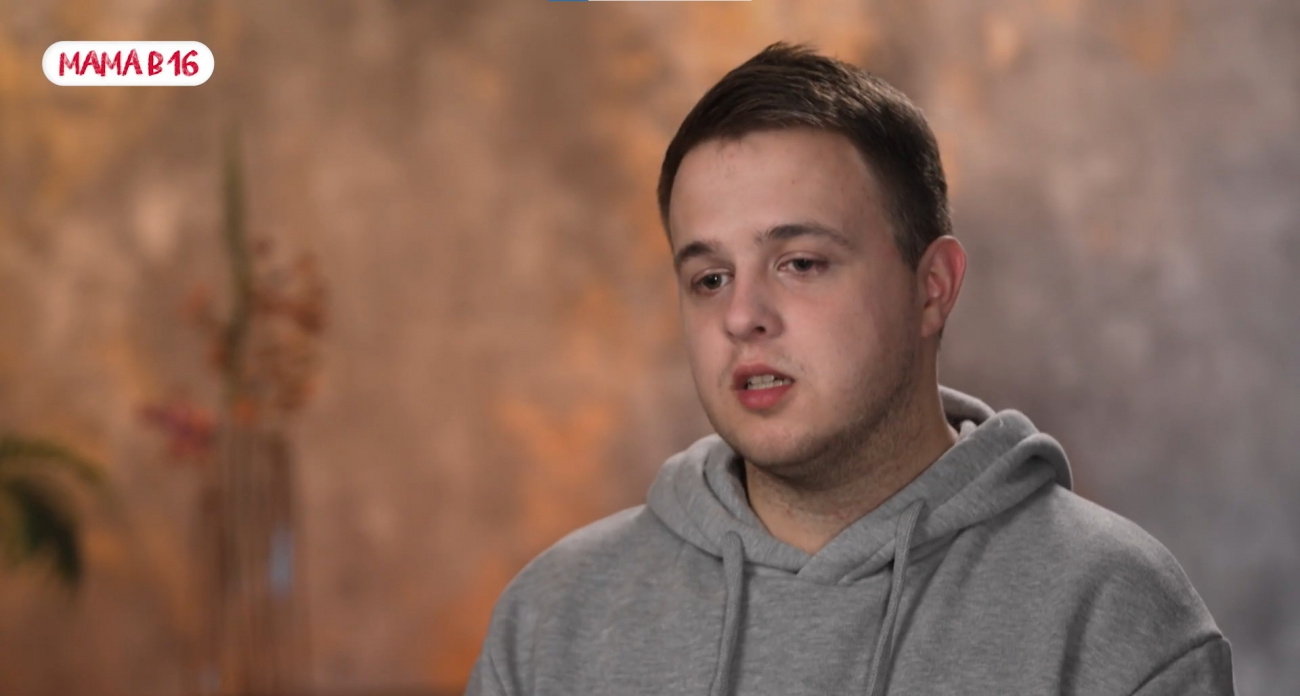 После шоу "Мама в 16" чебоксарец вернулся домой: "Предложение делал на камеру, а теперь везде заблокирован и узнаю о сыне от чужих людей"