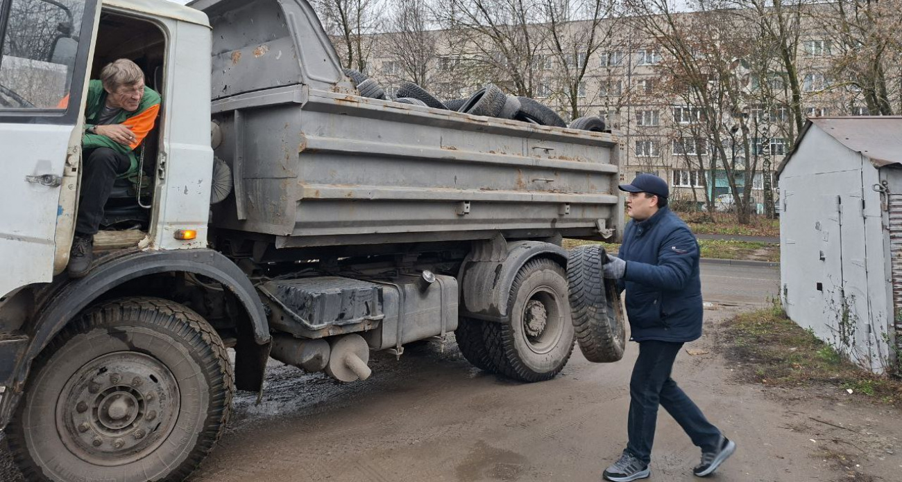 С улиц Чебоксар вывезли более 2,5 тонны автомобильных шин