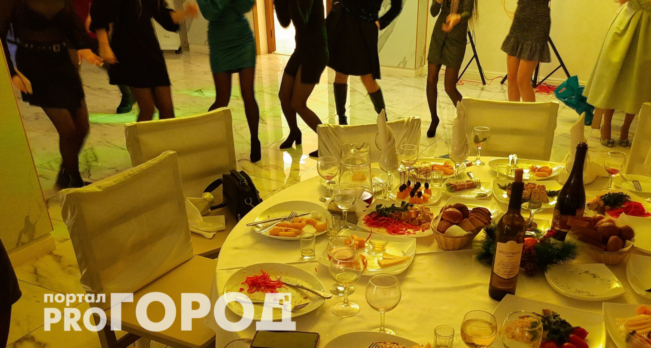 Ни в коем случае не надевайте белое на Новый год: стилисты раскрывают, какая одежда притянет удачу в 2026 году