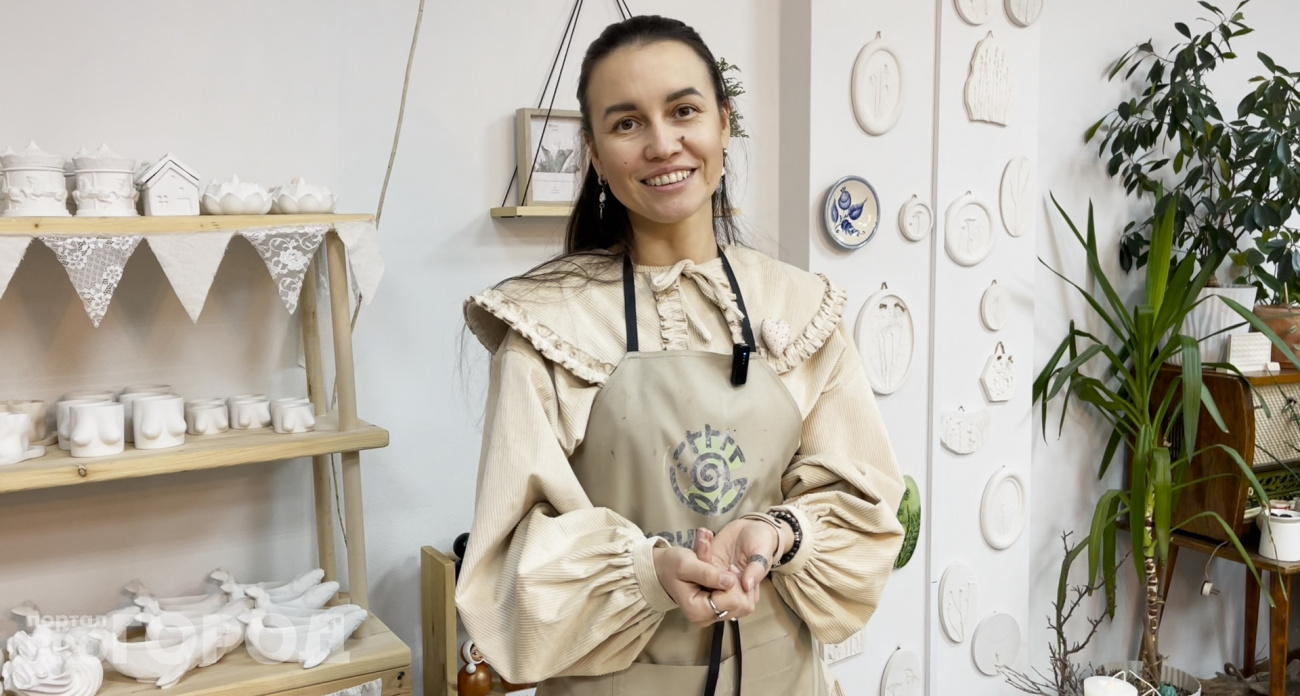 Вторая жизнь для советских елочных игрушек: мастерица из Чебоксар показала, как превратить раритетные украшения в новогодние свечи