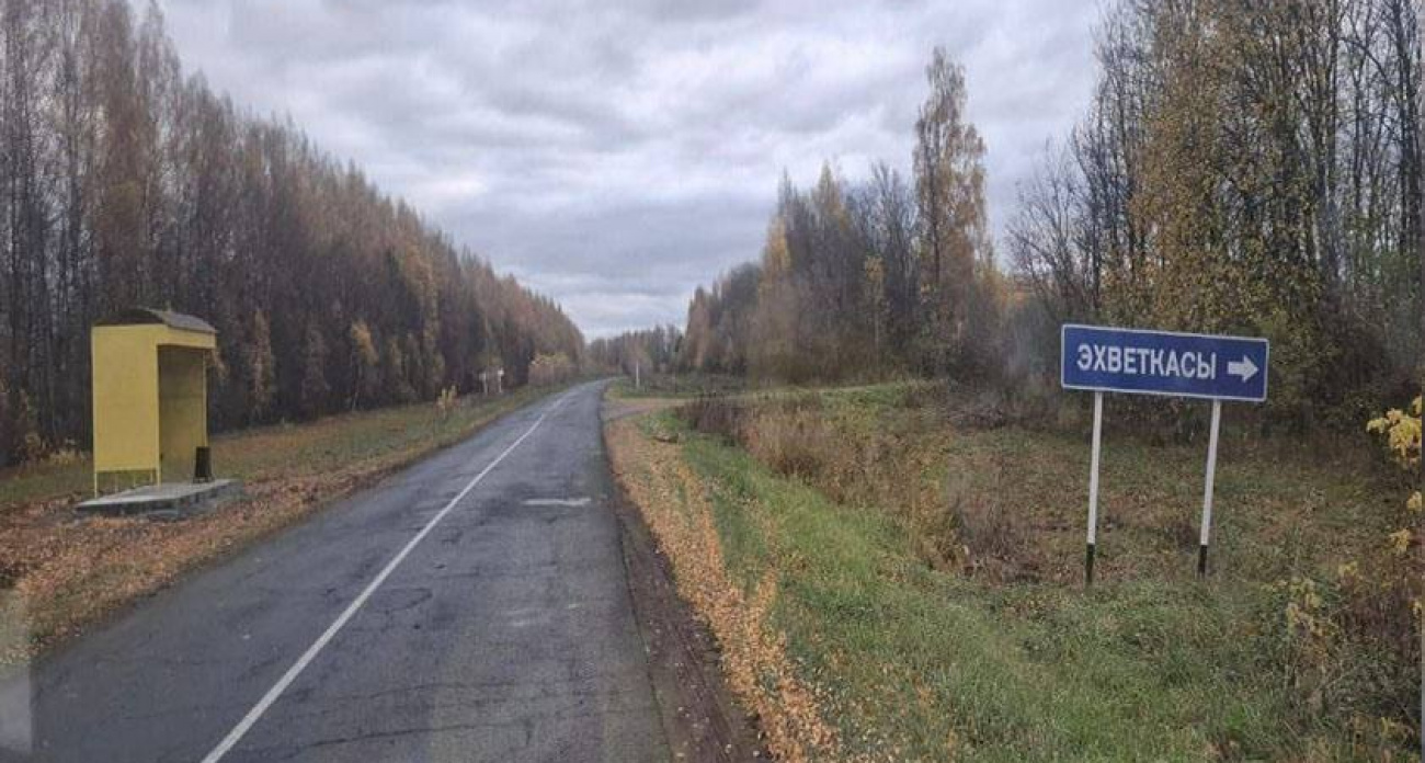 После обращения жителей в Моргаушском районе появилась крытая остановка