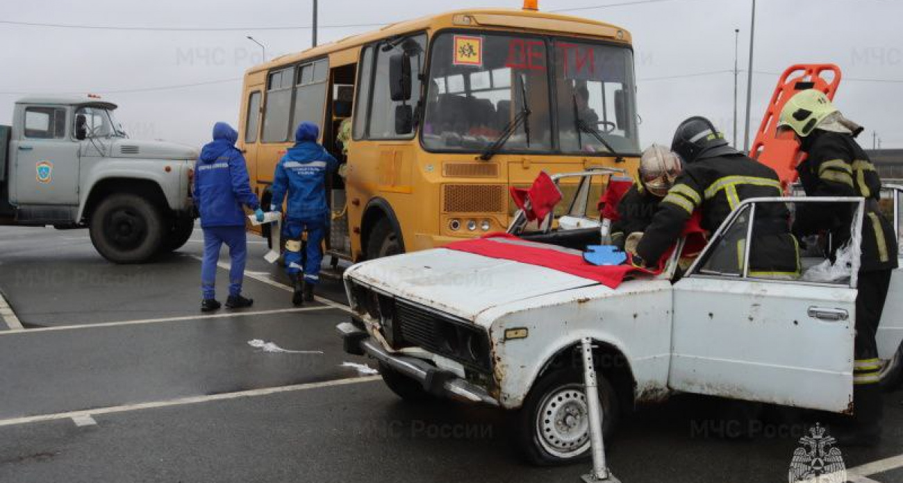 На трассу М‑12 выехали службы Чувашии: отработали массовое ДТП с пятикилометровой пробкой