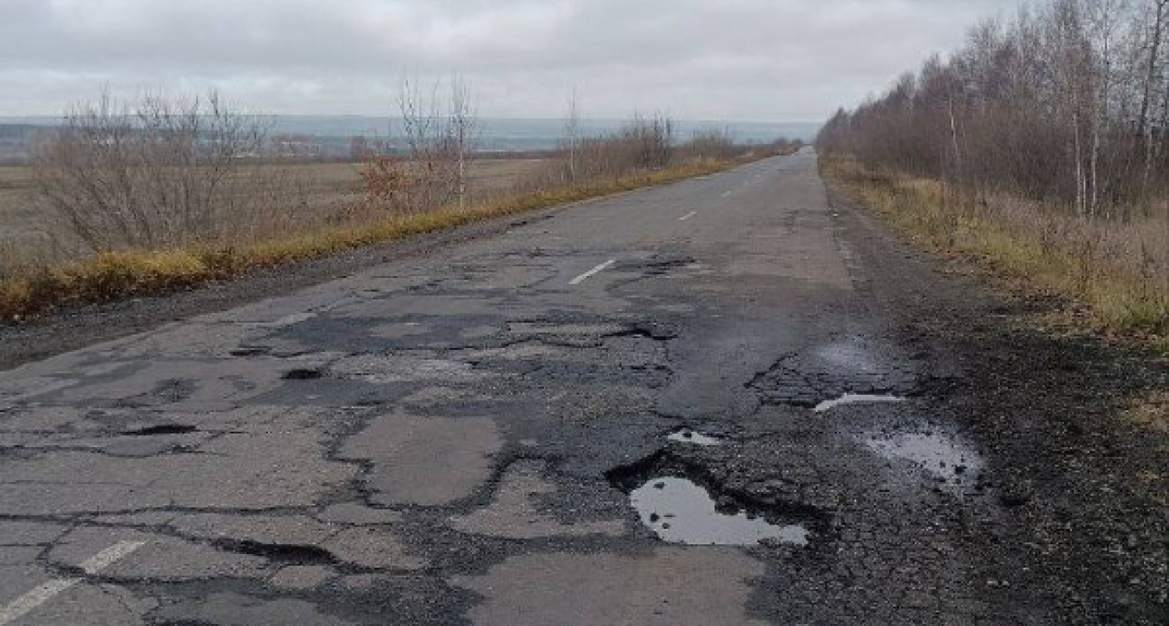 В Шемуршинском районе прокуратура потребовала с местных властей отремонтировать дорогу