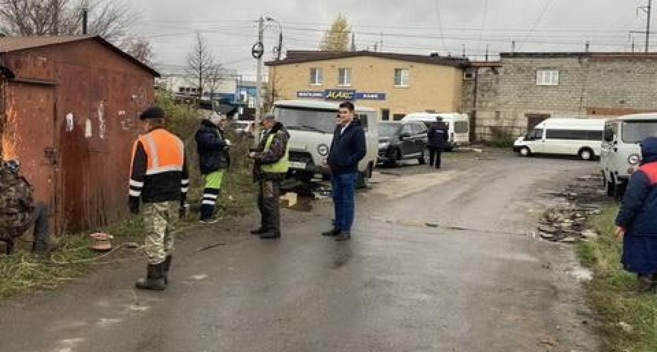 В Чебоксарах сносят незаконно построенные гаражи