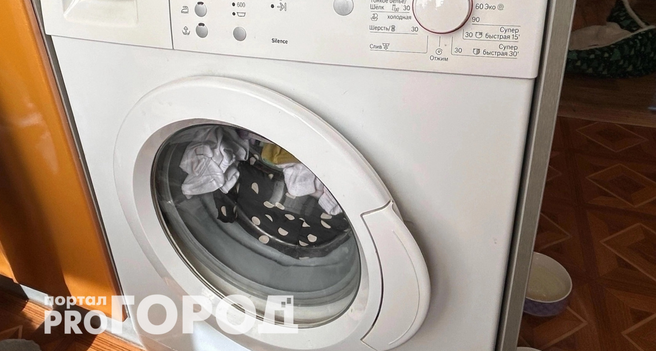 Об этом молчат производители: просто зажмите 2 кнопки, и стиралка сама очистится от накипи и грязи 