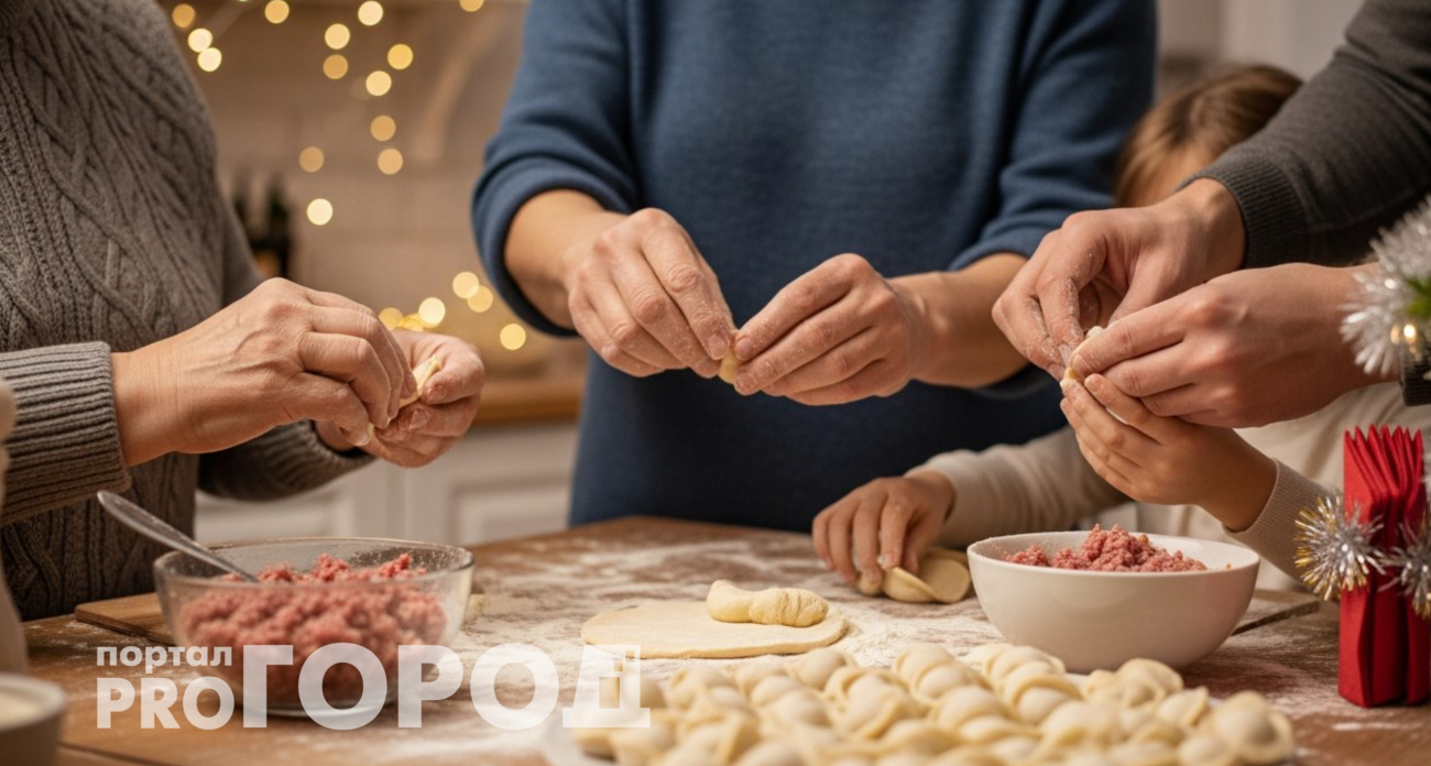 Крутить пельмени на Новый год снова в моде: делюсь беспроигрышным рецептом – справится даже новичок