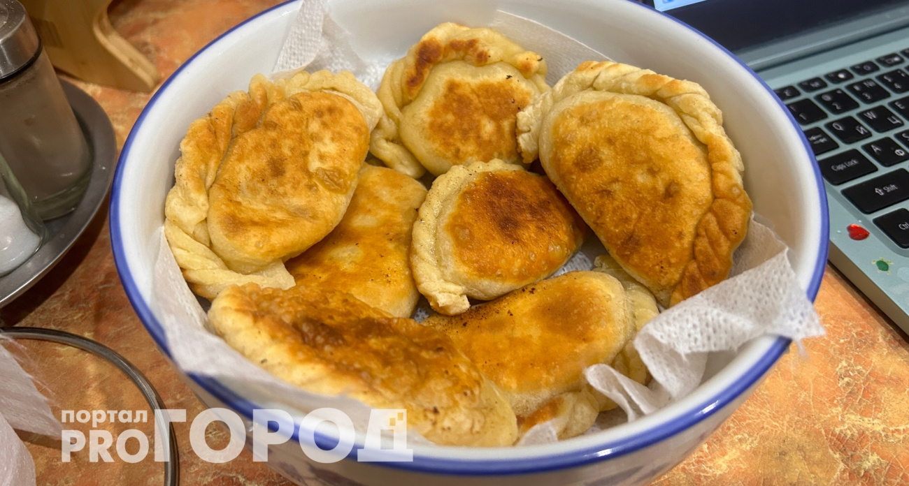 Леплю посикунчики за 20 минут: мини-пирожки с мясом производят фурор на новогоднем столе – вкус нереальный