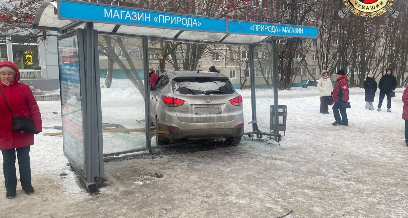 Пострадавшим в ДТП в Чебоксарах оказался 17-летний студент: его доставили в больницу