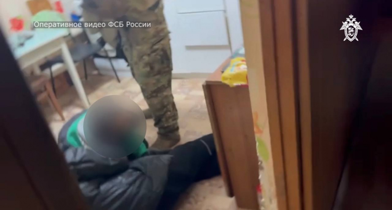 Сотрудника полиции из Канашского района задержали за вымогательство денег у участника СВО