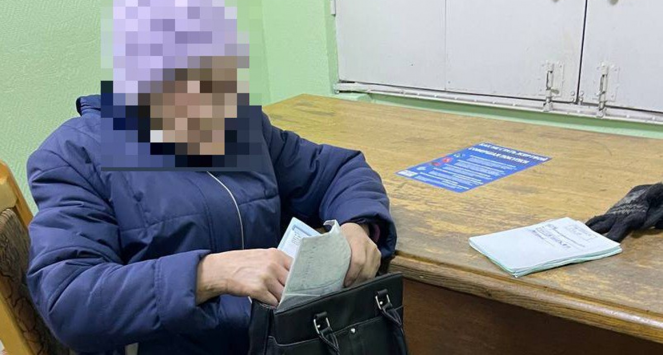 За минувшую ночь инспекторы ДПС пришли на помощь двум пожилым женщинам