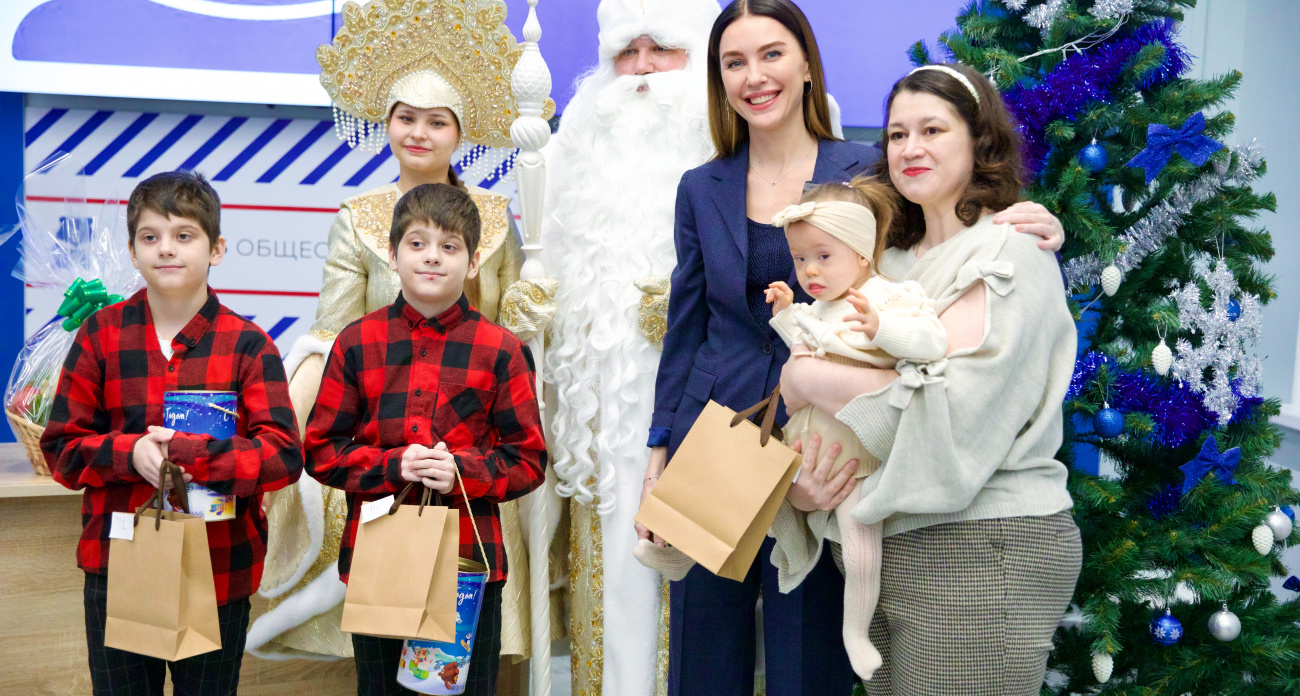 Новогоднее чудо своими руками: Алена Аршинова поздравила жителей республики с наступающим Новым годом