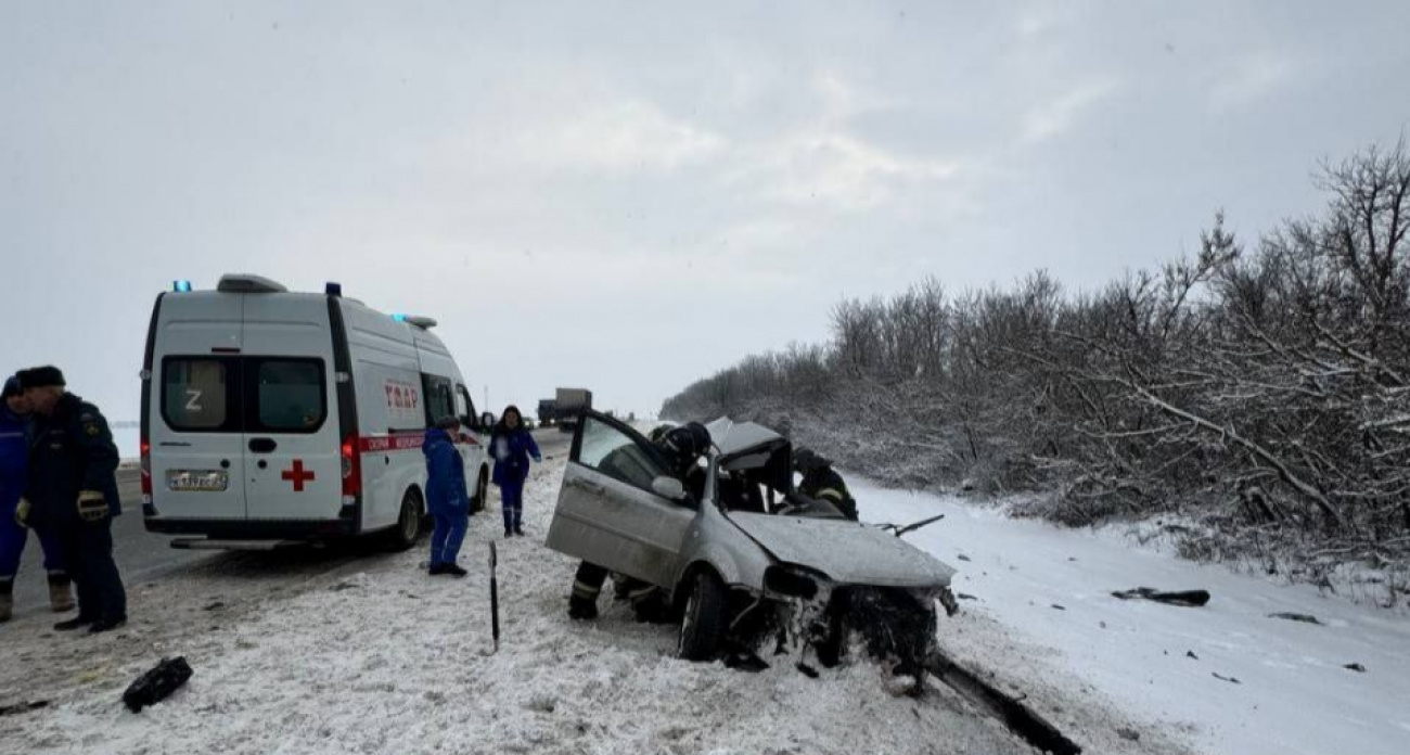 В Цивильском районе "Шевроле" столкнулась с фурой: водитель легковушки погиб на месте