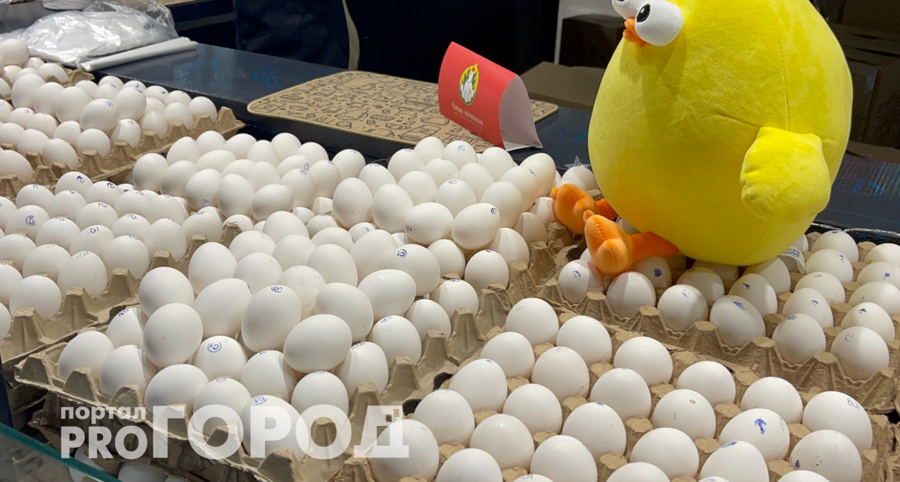 Не по категории или цвету: хитрые продавцы знают, как выбрать – вот какие яйца покупают знающие люди 