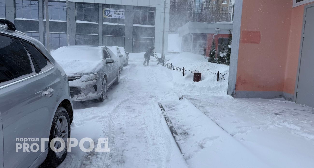 Власти Чебоксар рассказали, на каких организациях лежит ответственность по уборке снега на улицах, остановках и в частном секторе
