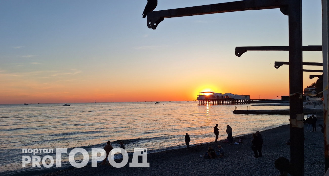 Там дешевле, чем в Краснодарском крае, и любят русских: на этот золотой курорт поедем в январе всей семьей  