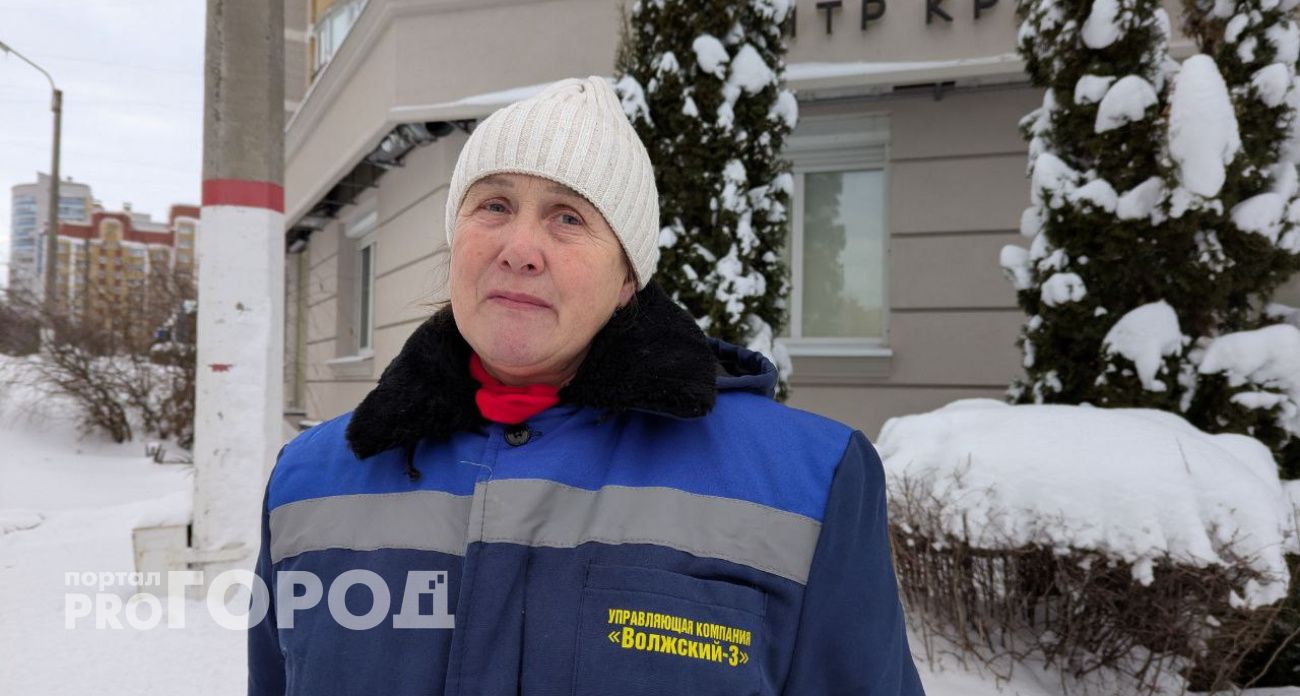 Лучший дворник Чебоксар каждый день ездит на работу из Моргаушского района: “Жильцы меня любят, почти на каждый праздник подарки получаю”