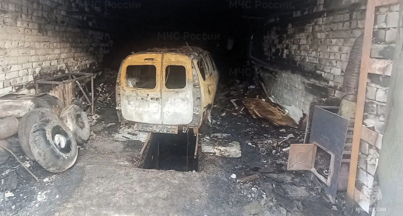 Три чебоксарца пострадали во время пожара в гараже