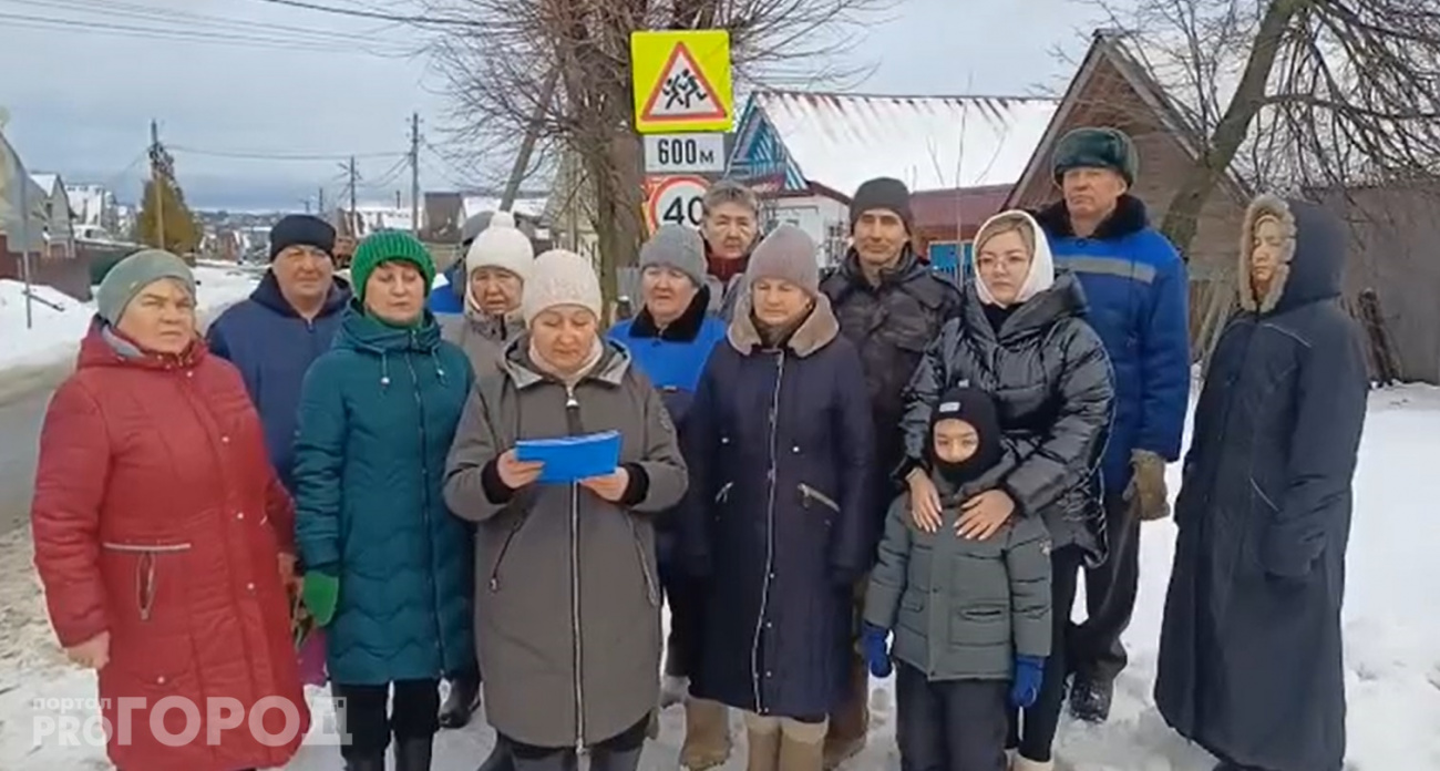 Жители Альгешево устали от транзитного трафика по своим улицам и обратились к Путину