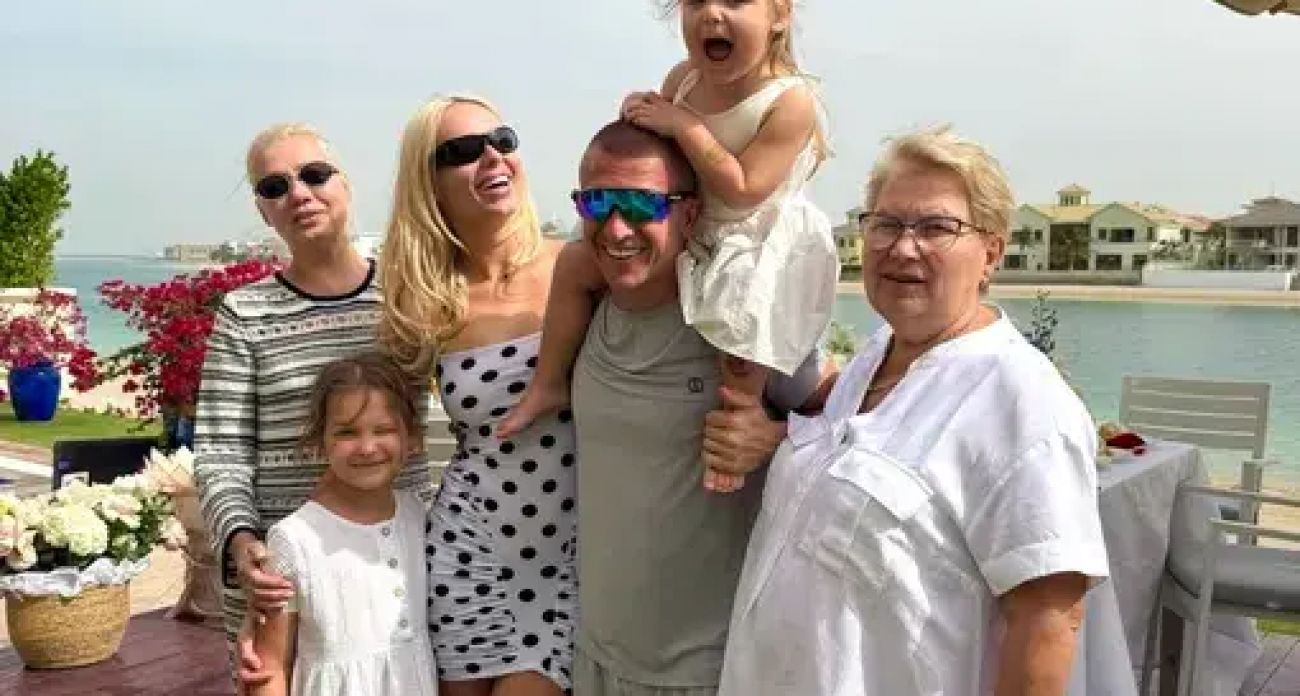 «Стихи от дочерей и романтика у моря»: Пашу устроил незабываемый сюрприз для Ханны в её 35-летие