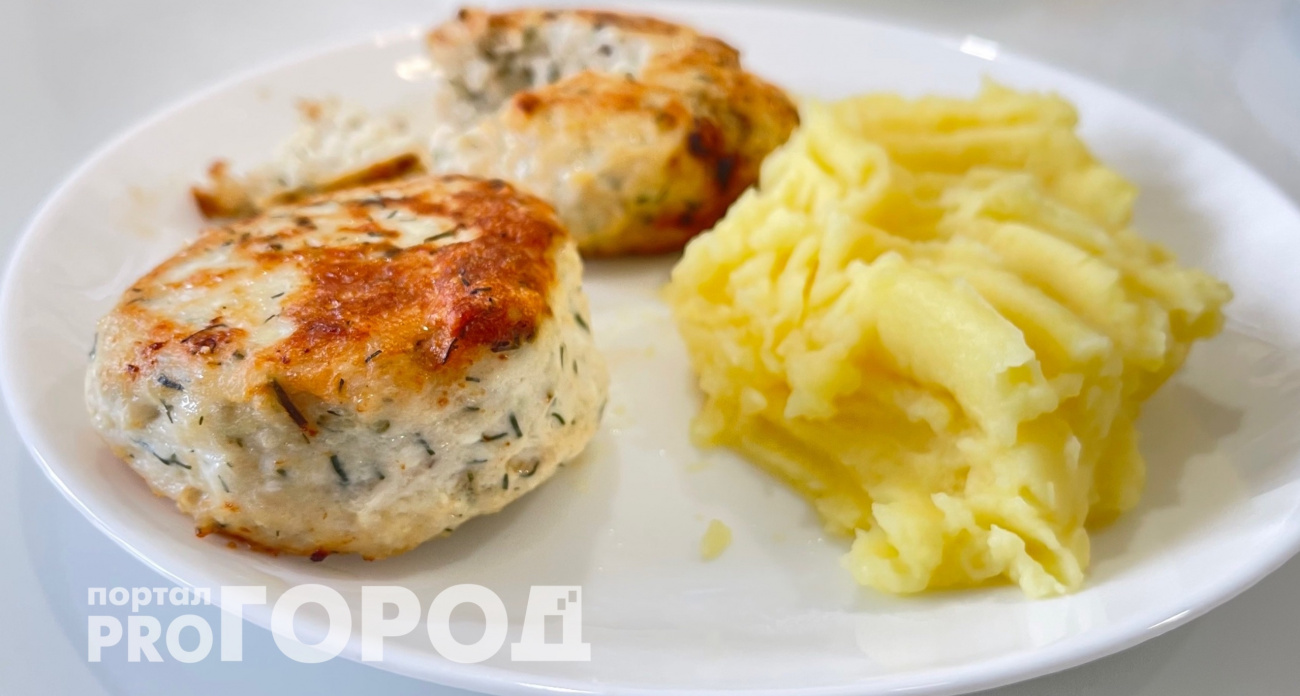 Больше не добавляю сырой лук в котлеты: всего один ингредиент – и котлеты стали сочнее, чем у бабушки