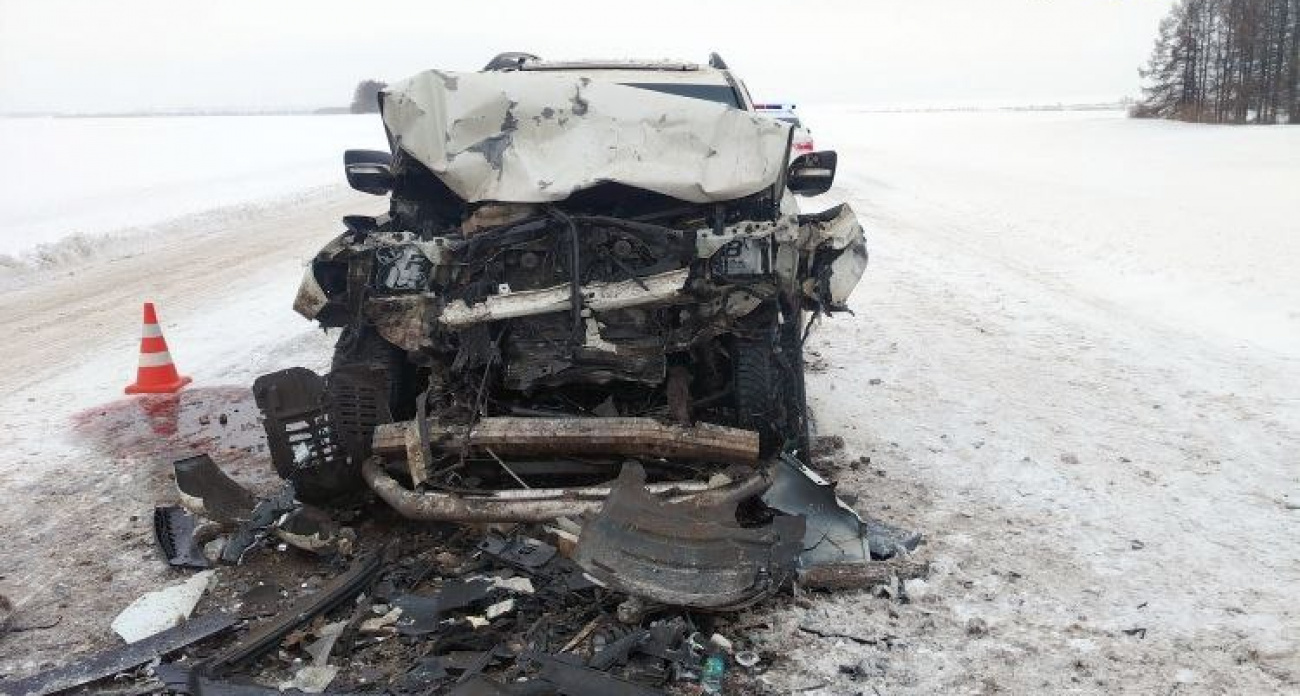 В Комсомольском районе два водителя нарушили ПДД в снегопад и устроили ДТП