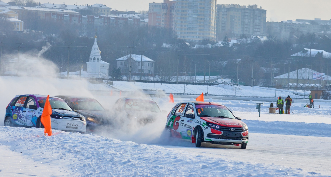  На льду Чебоксарского залива проведут ледовые автогонки