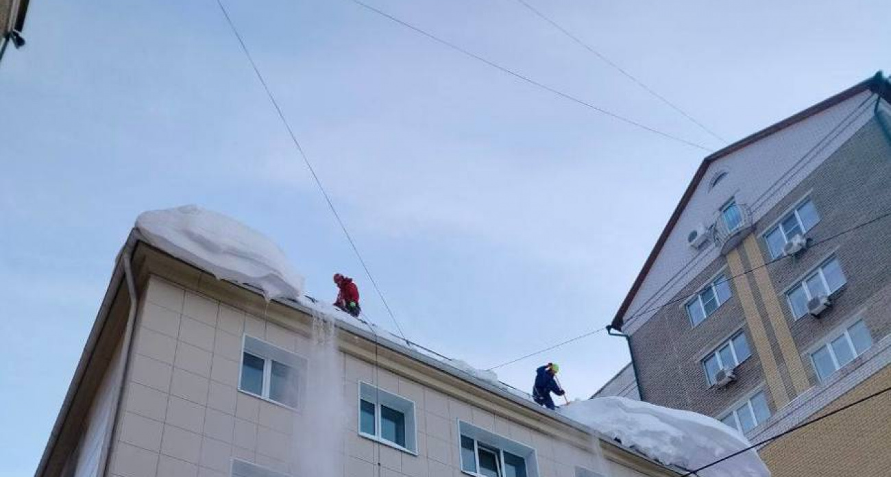 Не все УК справляются: в Чебоксарах выявили более 400 нарушений в уборке снега