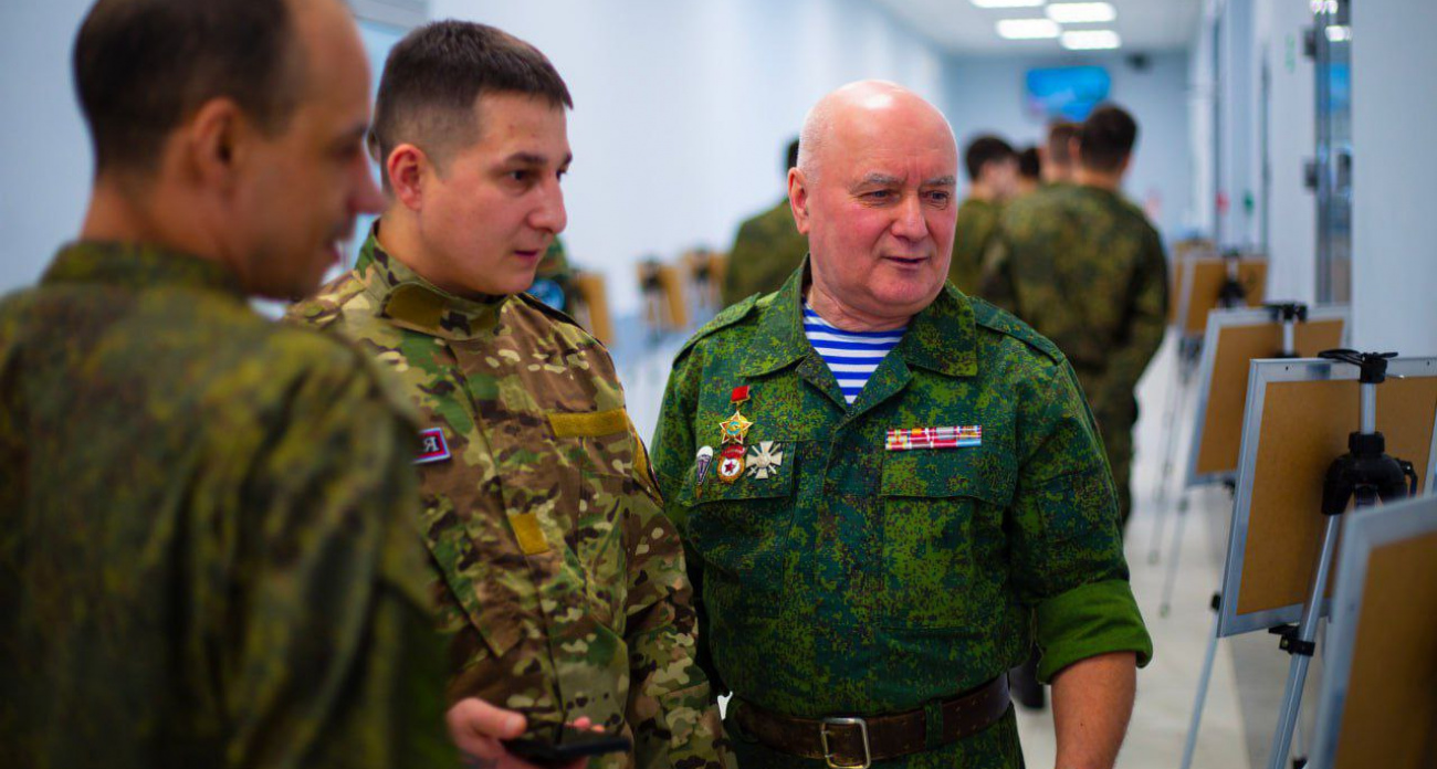 В Чебоксарах открылась фотовыставка «Лицо российского солдата»