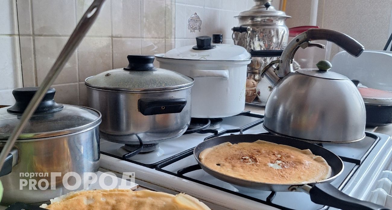 Не больше четырех блинов за раз: эксперт рассказала рецепты безопасных и вкусных блинов на Масленицу