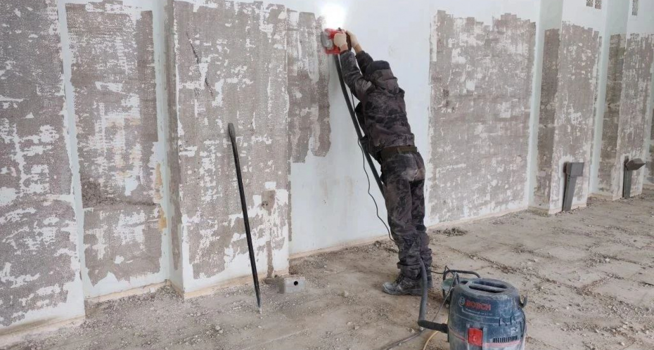 Семь школ Чебоксар закрылись на ремонт: какие работы там идут